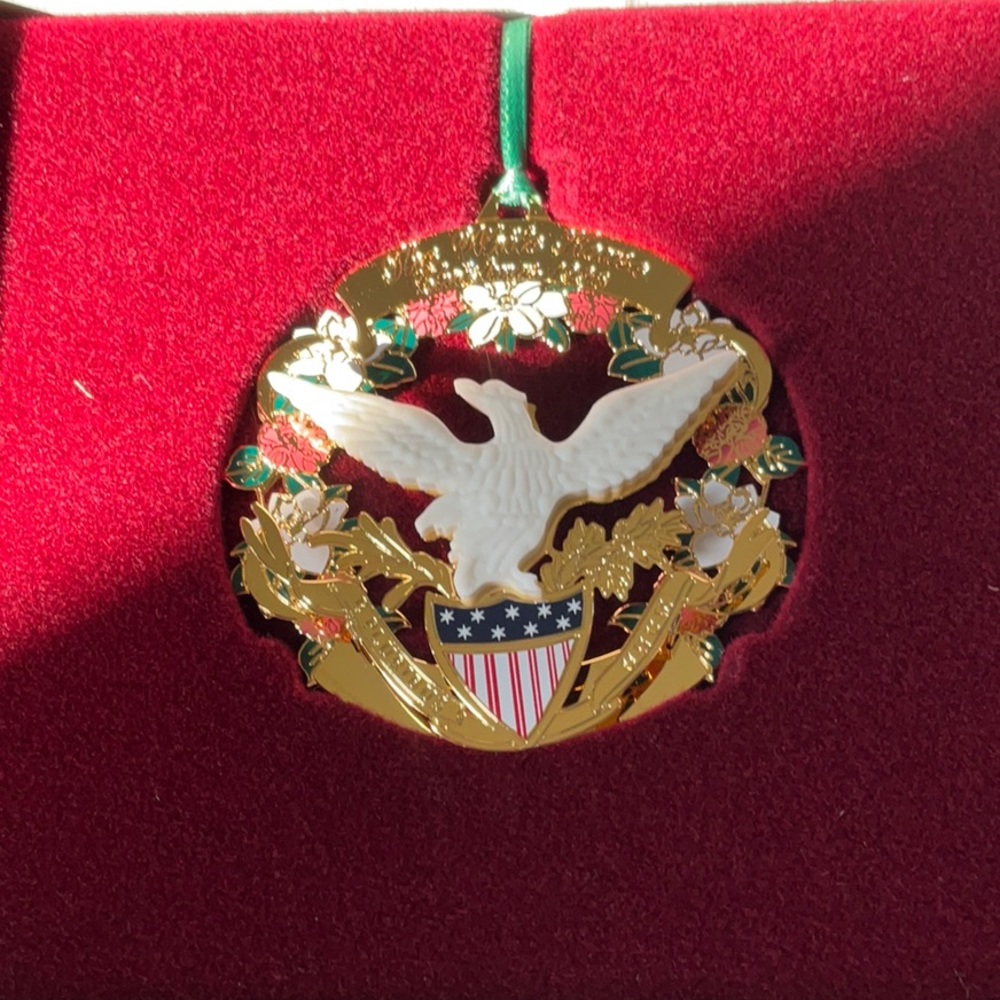 Christmas 1988 The White House Historical Association Ornament